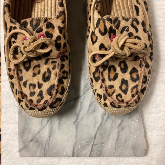 Ugg Cheetah Print Loafers Boat Shoes Size 9 Cow Hide Leather Tan Black - Picture 6 of 11